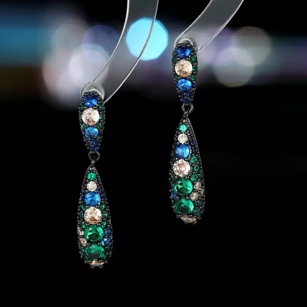 Elegant Multicolor Crystal Drop Earrings ✨